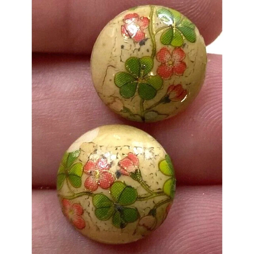 Vintage Round Earring Hand painted‎ Wood Glazed Clover Flower .5 inch